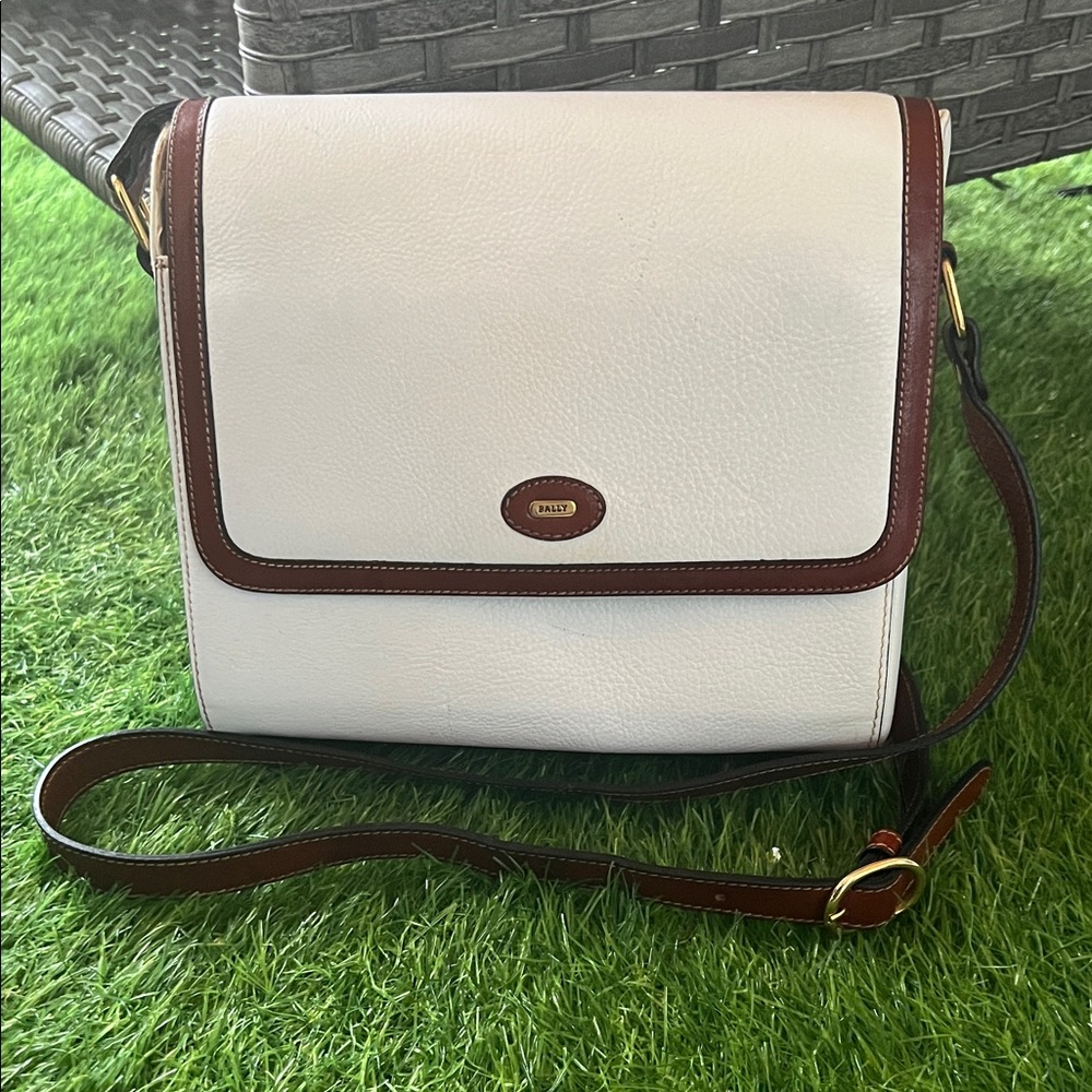 Bally White and Brown Crossbody Bag